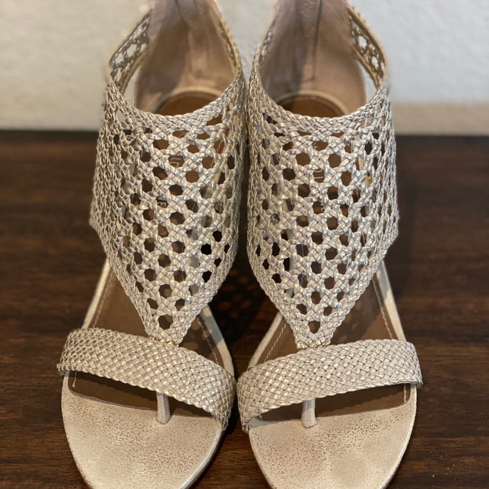 DONALD J. PLINER Wedge Sandals Tan Leather.